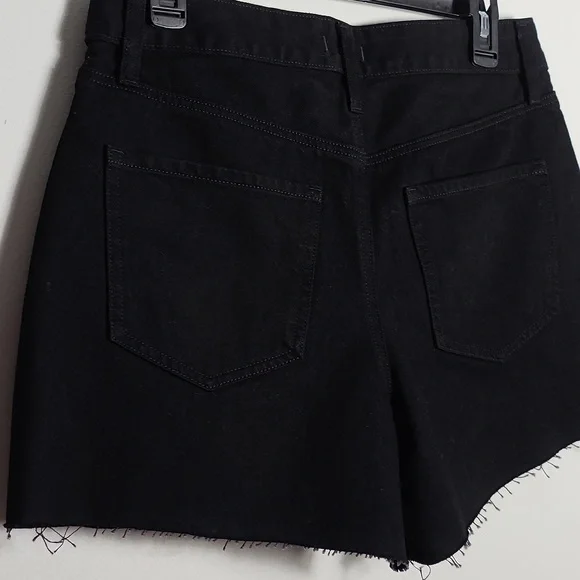 EXPRESS NWT Boyfriend Mid Rise Black Sequin Jean Shorts 100% Cotton Size 6 - Picture 11 of 16